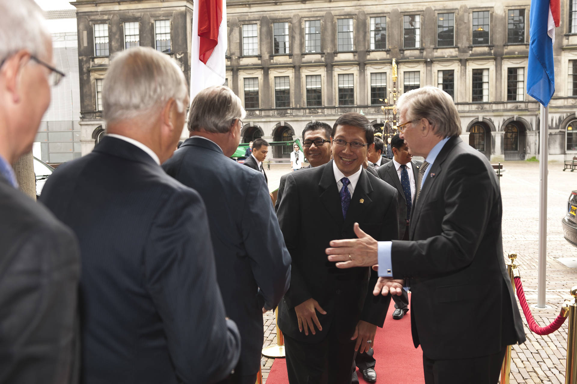 Onvangst Parlementsvoorzitter Indonesie door Kamervoorzitter Van der Linden