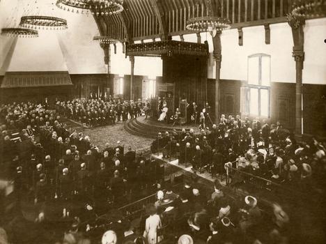 Koningin Wilhelmina bij de Verenigde Vergadering in 1917