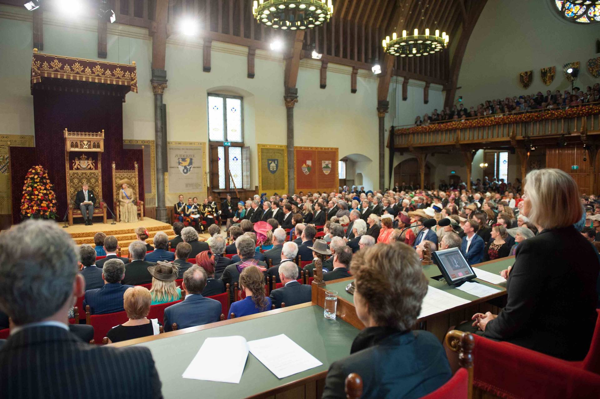 Koning leest troonrede voor