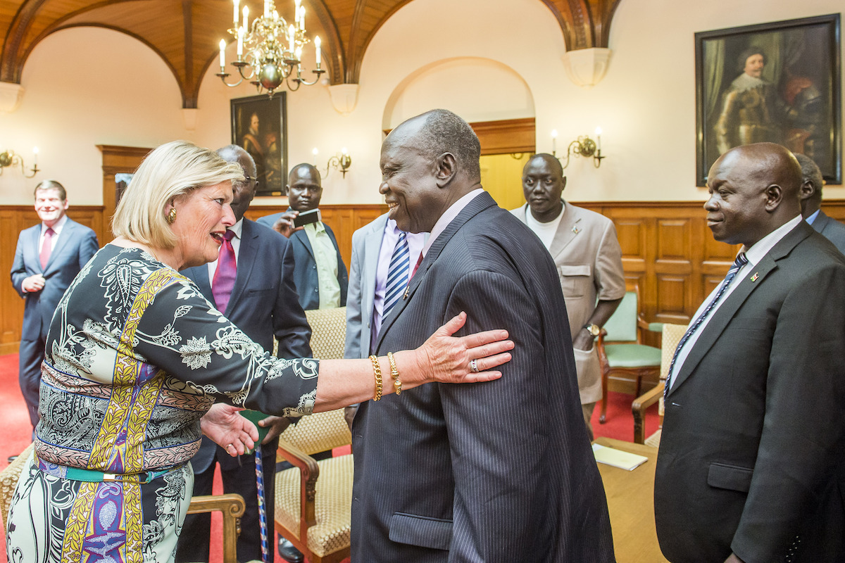 Slovenië vacuüm Geladen Afbeeldingen bij Bezoek parlementaire delegatie Zuid-Soedan - Eerste Kamer  der Staten-Generaal