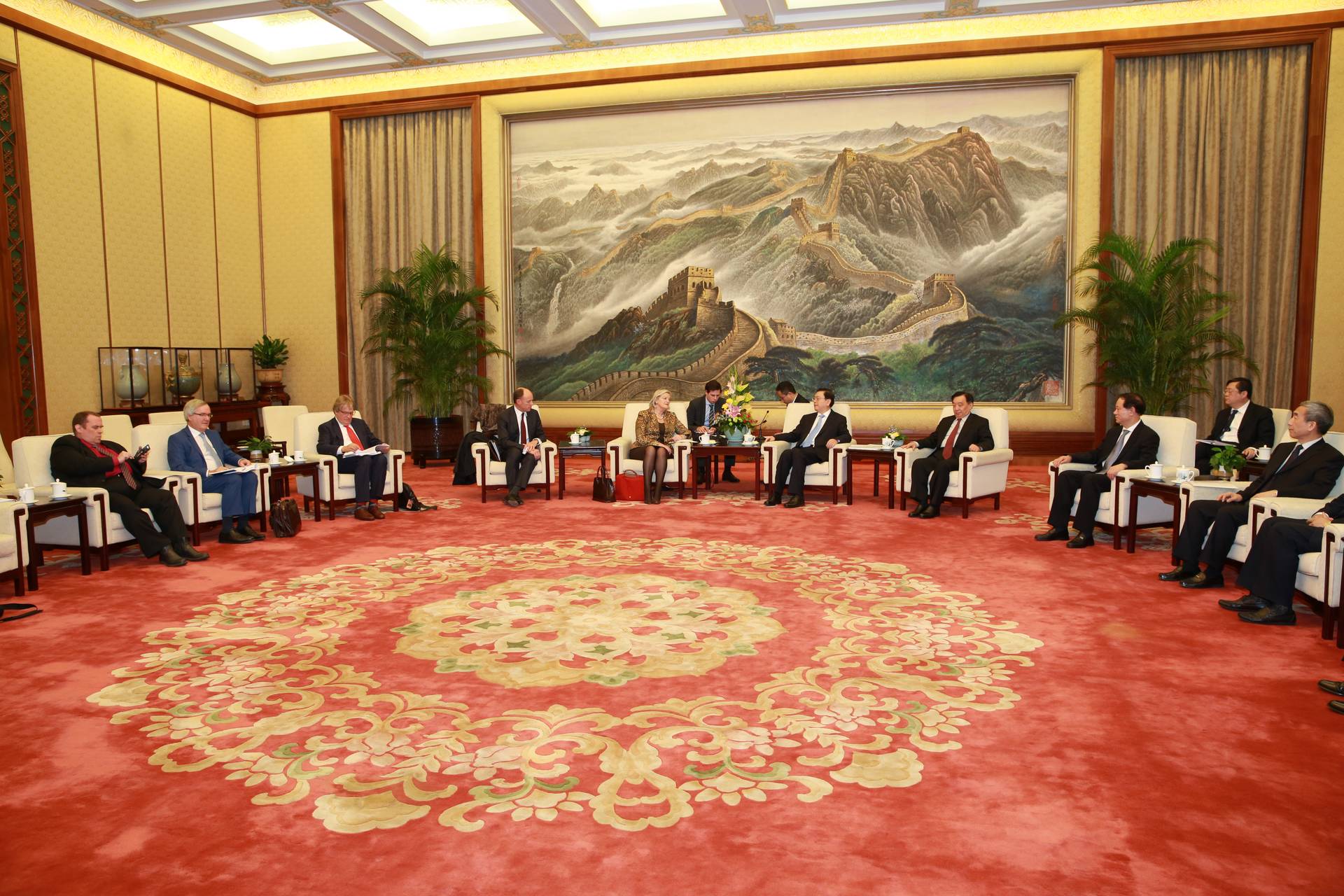 Ontmoeting met de Voorzitter van het Nationale Volkscongres Zhang Dejiang. Foto: Dong Yuehang