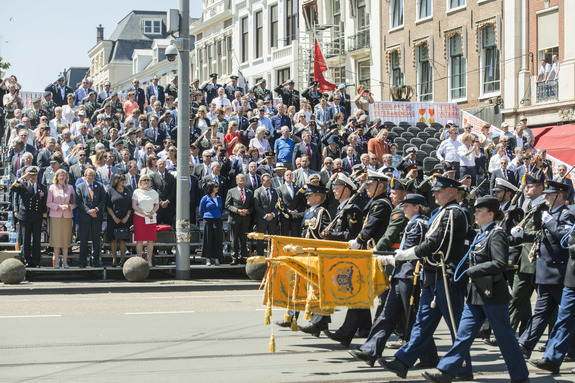 Defilé tijdens Veteranendag 2018