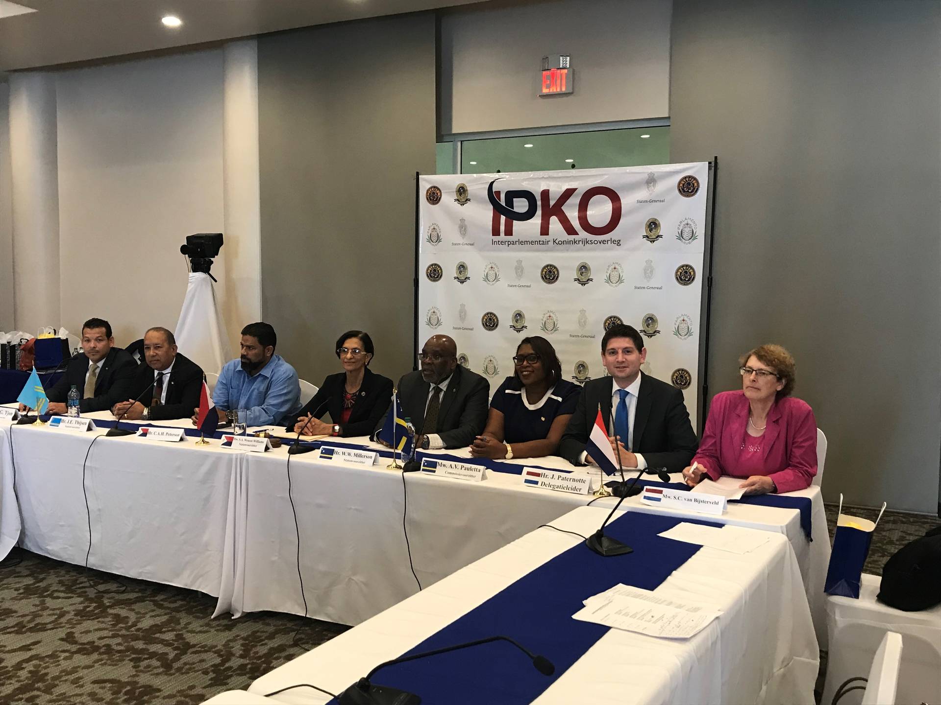 Interparlementair Koninkrijksoverleg op Sint Maarten afgerond met persconferentie