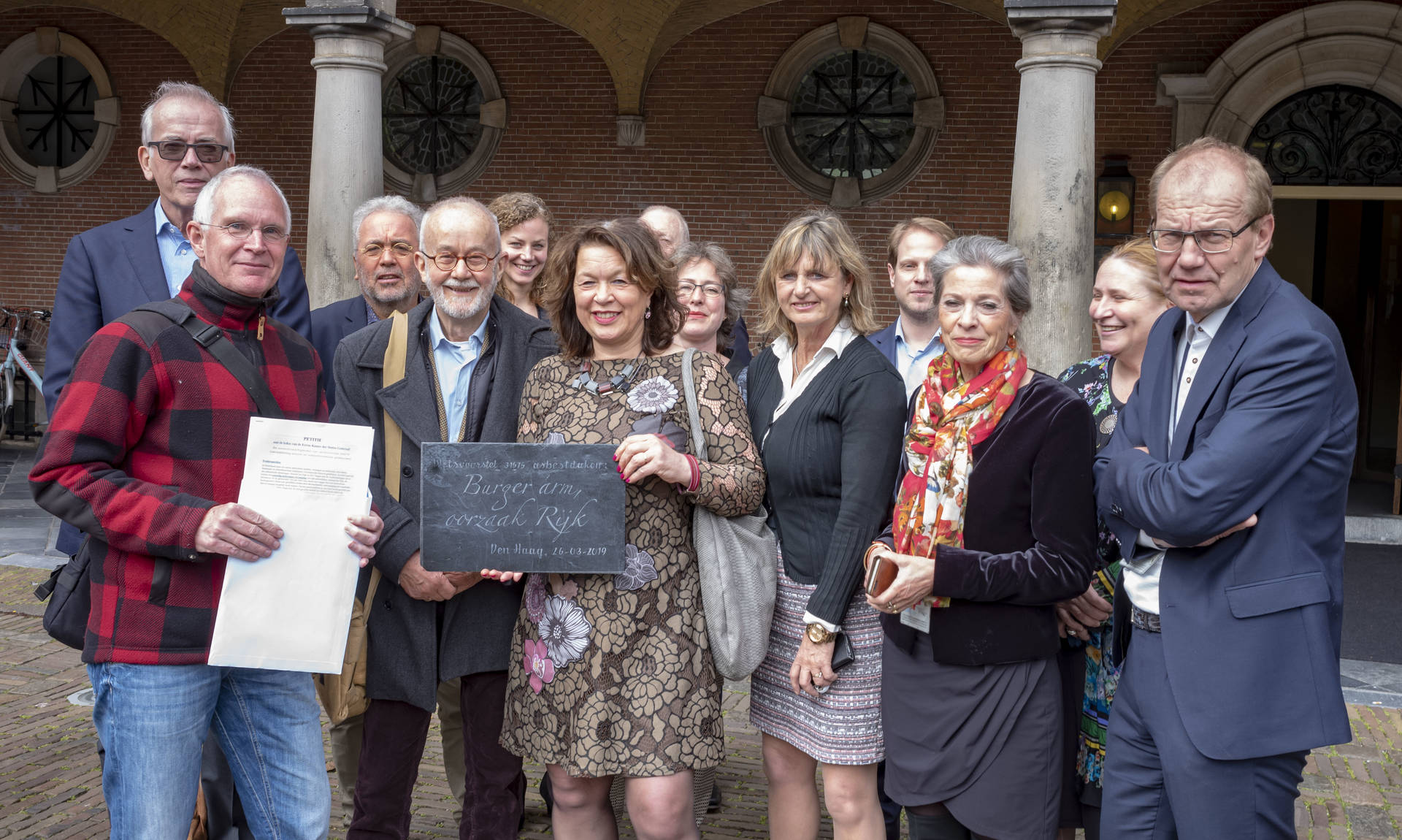 Petitie aangeboden over wetsvoorstel asbestverwijdering