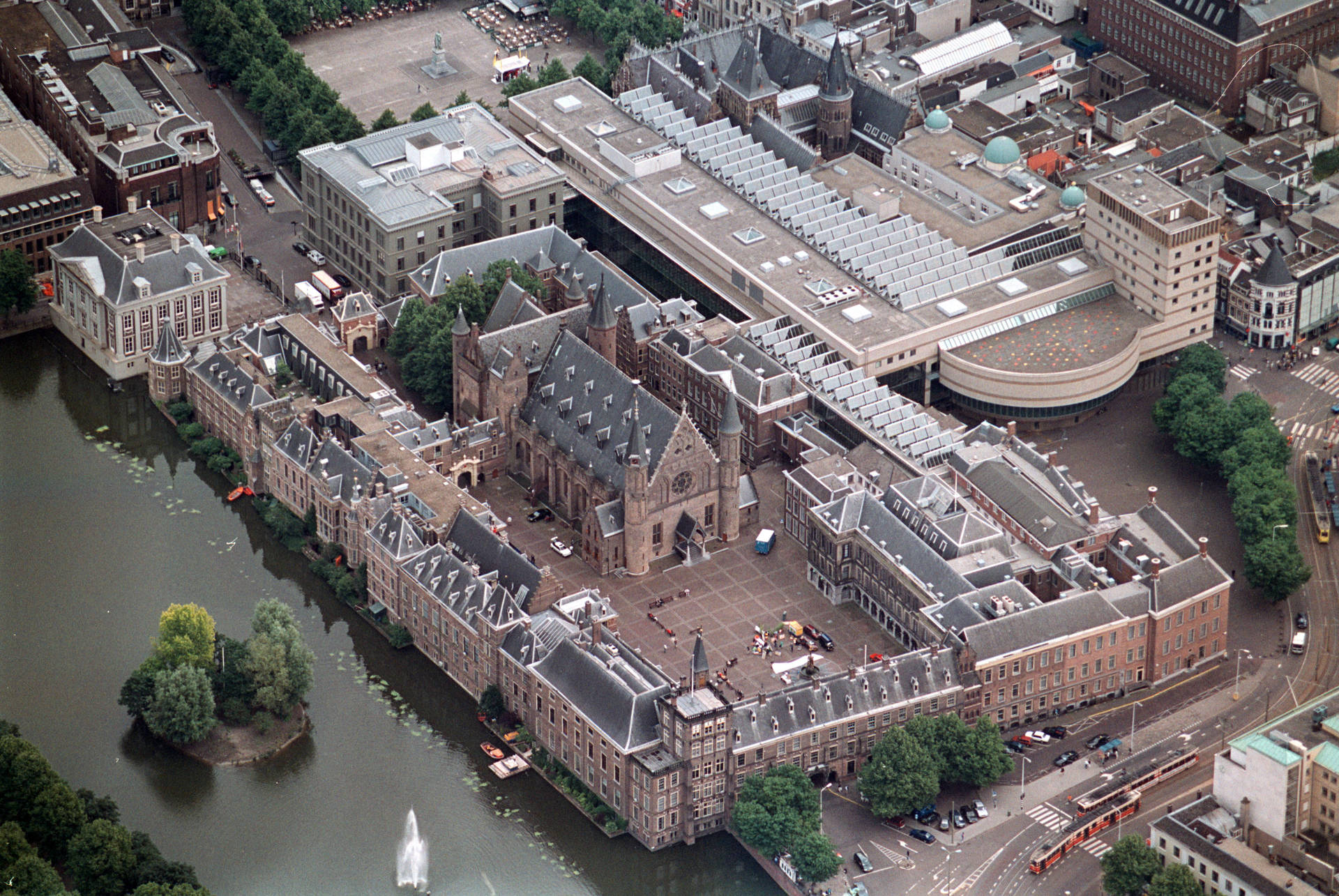 Luchtfoto Binnenhof, Den Haag