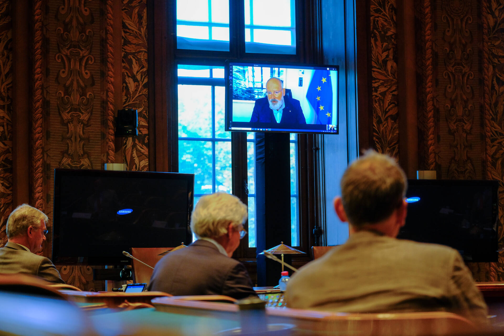 De commissies voor EZK/LNV en EUZA spraken per videoverbinding met eurocommissaris Timmermans over de Europese Green Deal