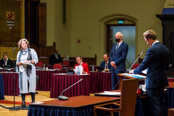 Eerste Kamer der Staten-Generaal – Eerste debatten over CoronaMelder