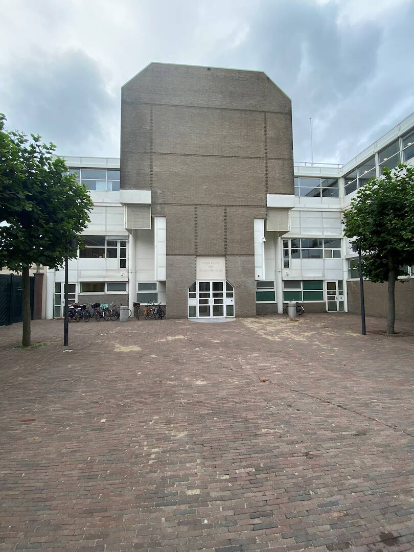 Entree Eerste Kamer aan de Kazernestraat