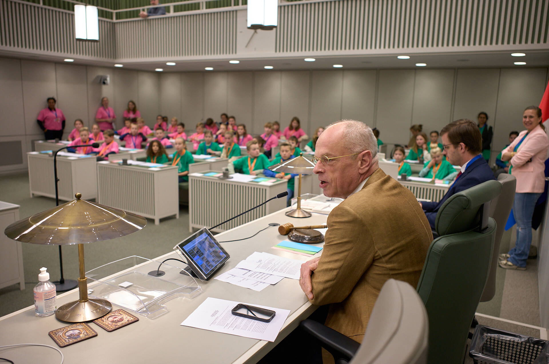 Het debat onder leiding van Eerste Kamervoorzitter Jan Anthonie Bruijn