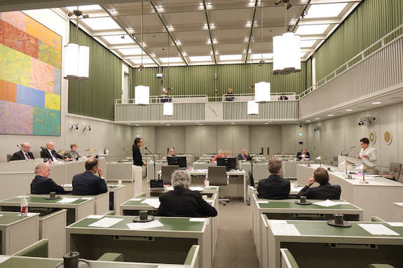 De Eerste Kamer tijdens het debat op 21 maart 2023