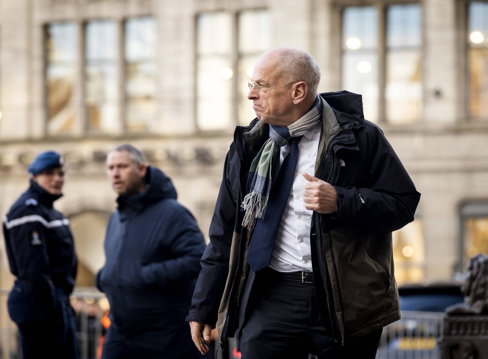 Eerste Kamervoorzitter Jan Anthonie Bruijn vanmiddag bij aankomst bij het Paleis op de Dam in Amsterdam