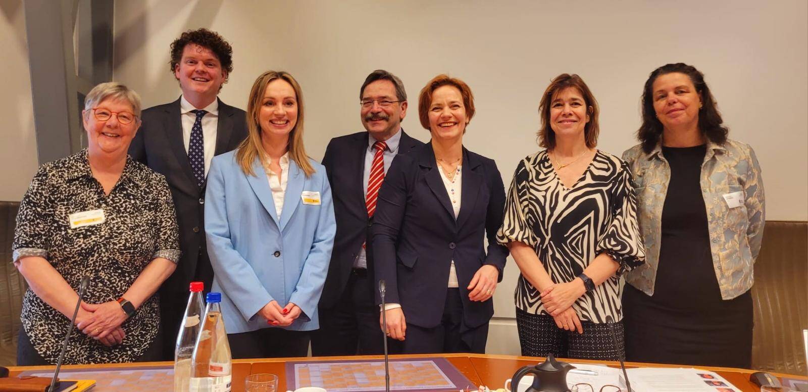 De Nederlandse delegatie met staatssecretaris Tielen