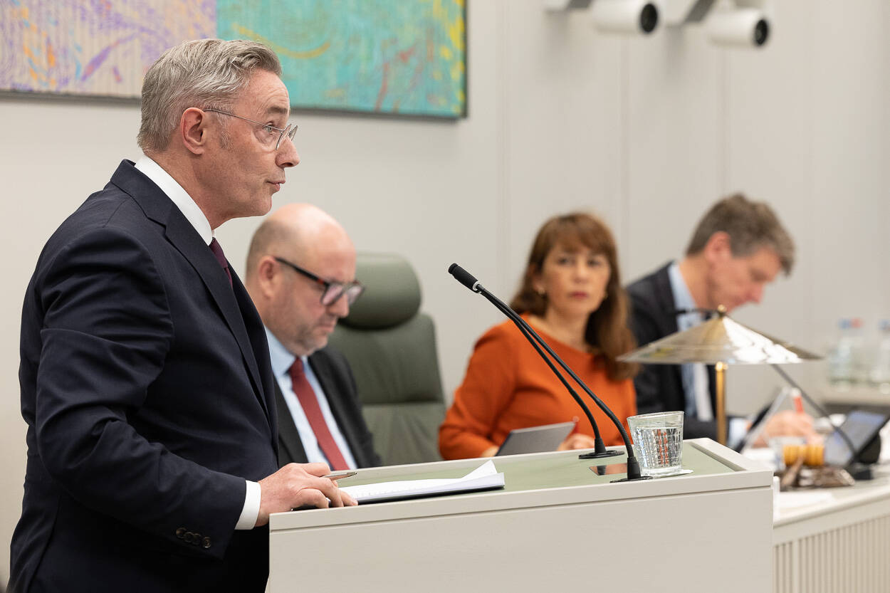 Senator Van de Sanden (Fractie-Van de Sanden)