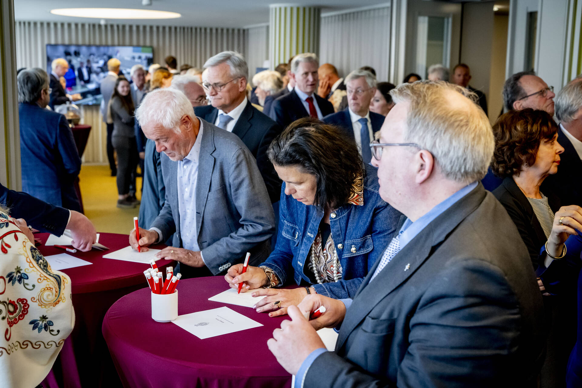 Kamerleden bij de condoleance