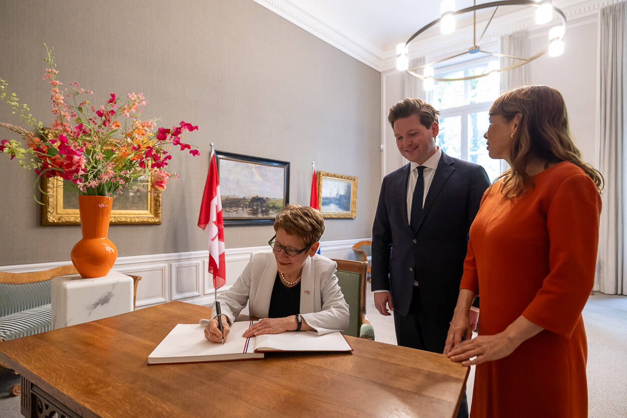 Tekenen van het gastenboek