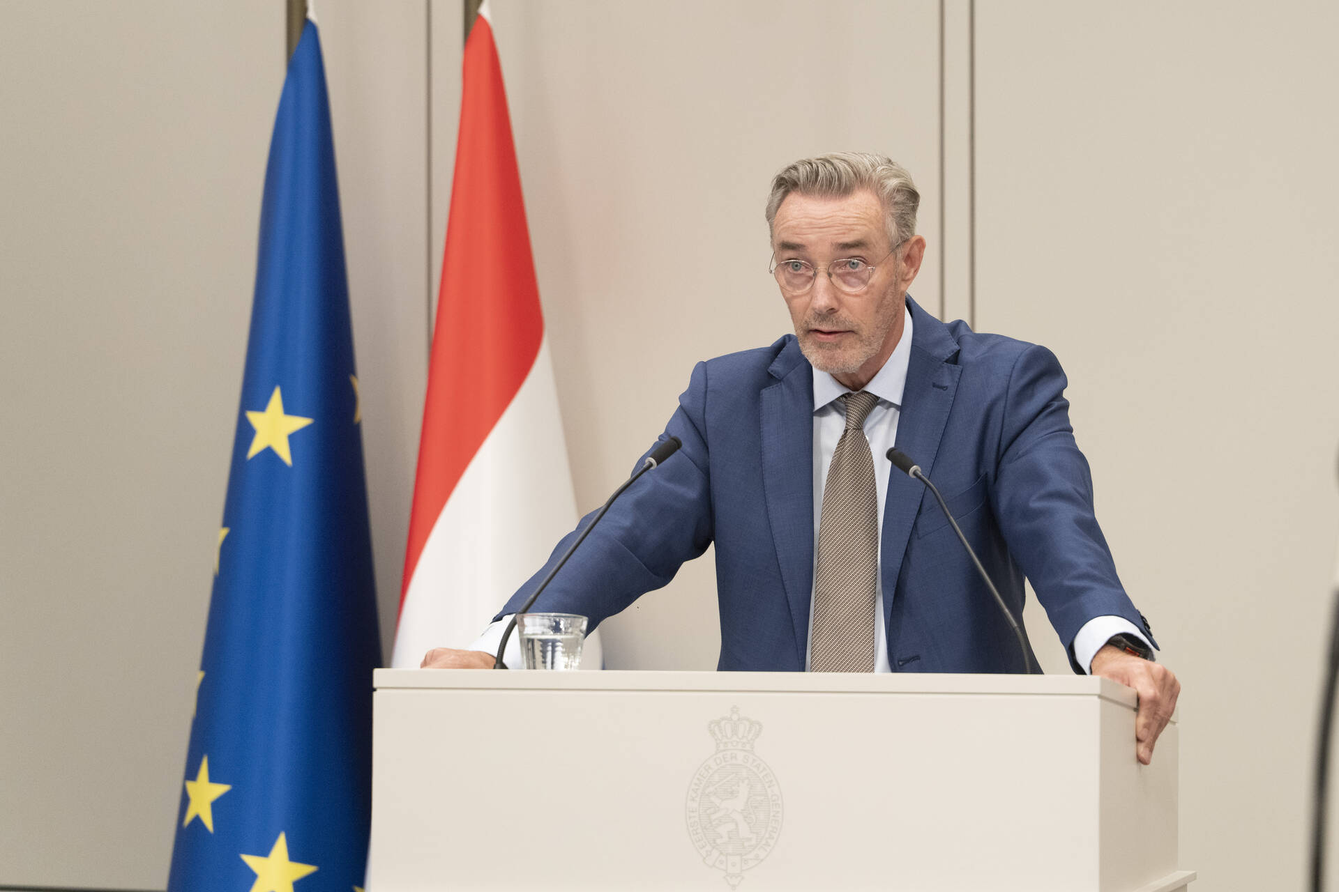 Senator Van de Sanden (Fractie-Van de Sanden)