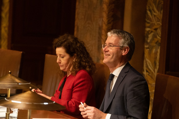 De bewindspersonen van OCW tijdens het debat op 16 december 2019