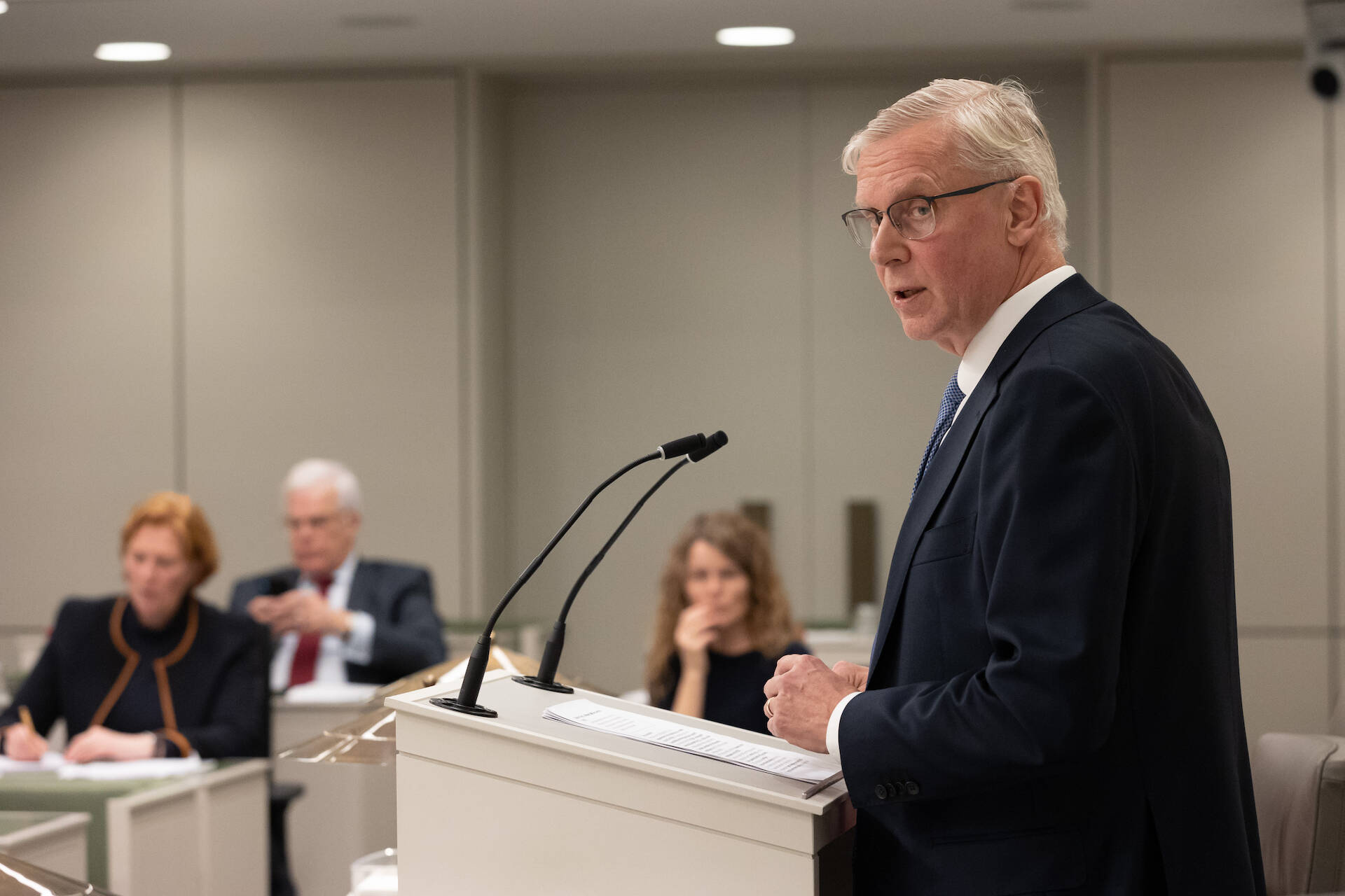 Staatssecretaris Van Rij tijdens het debat op 12 december 2023