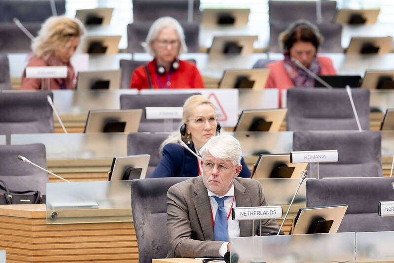 Senator Kroon