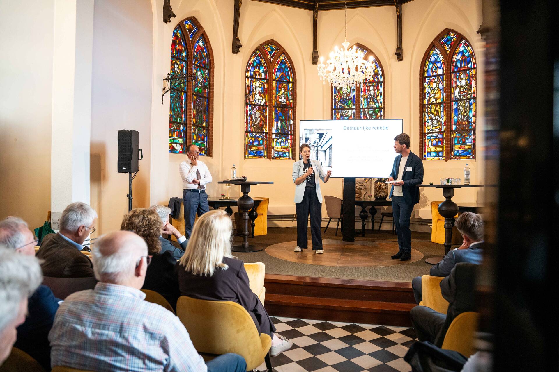 Gedeputeerde Susan Top (Provincie Groningen) en burgemeester Anno Wietze Hiemstra (Gemeente Aa en Hunze) over de Groningenwet